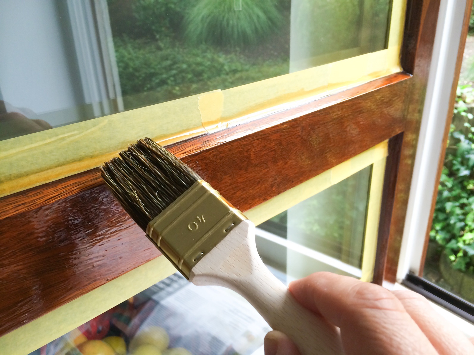 Как покрасить деревянные оконные рамы правильно