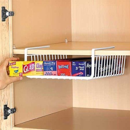 Полка на двери шкафчика — экономим место на кухне
