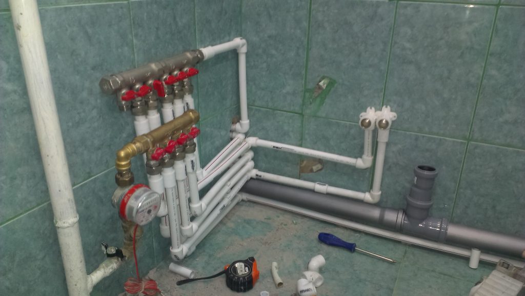 Какие водопроводные трубы лучше для установки в квартире