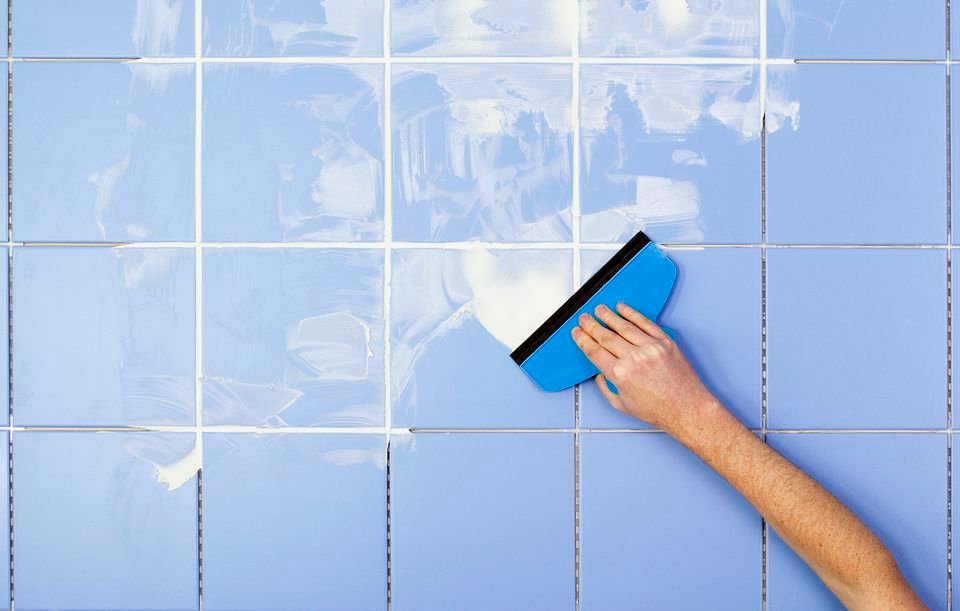 Затирка для швов плитки в ванной: 7 популярных брендов, преимущества и недостатки, цена