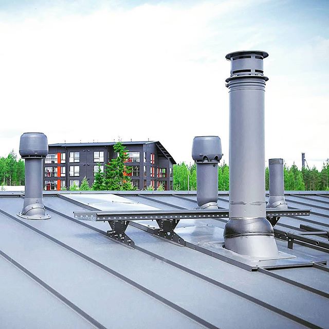 Вентиляционное оборудование кафе допустимо на крыше пристройки или должно выводиться на крышу дома