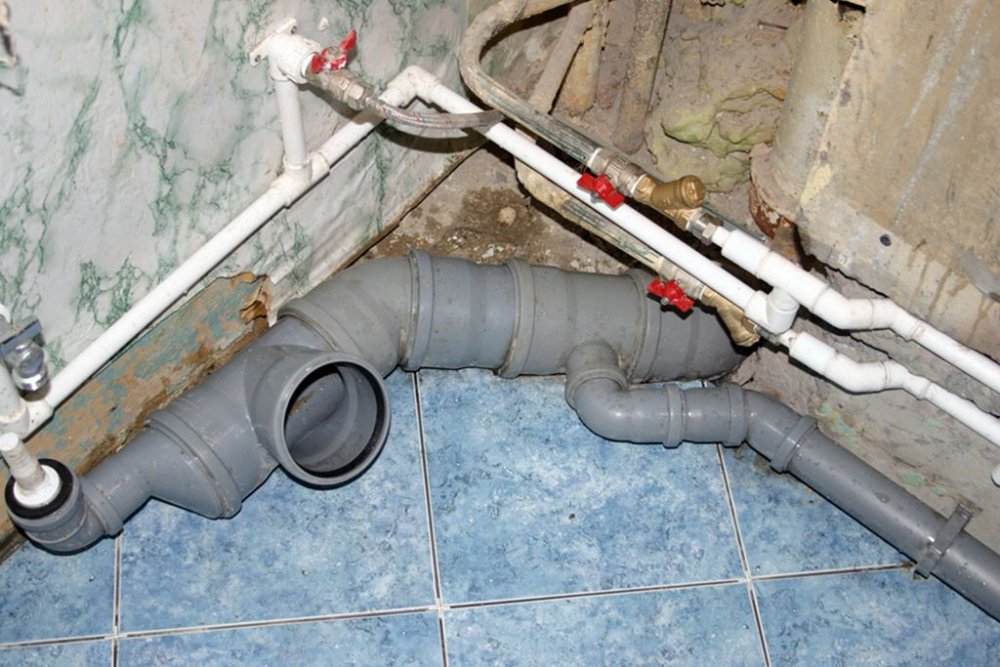 Замена чугунной канализации в квартире на пластиковую