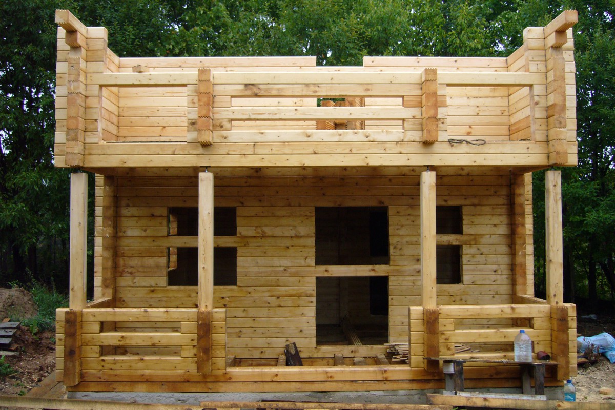 Строительство дома своими руками: строим дом из бруса поэтапно