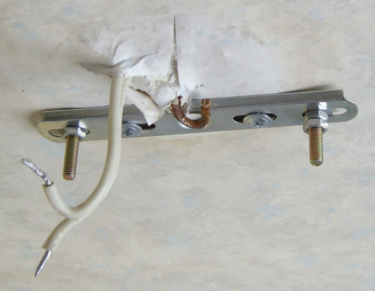 Крепление люстры к натяжному потолку — пошаговая инструкция по монтажу
