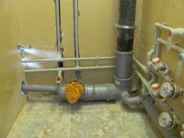 Правила сокрытия канализационных труб в ванной