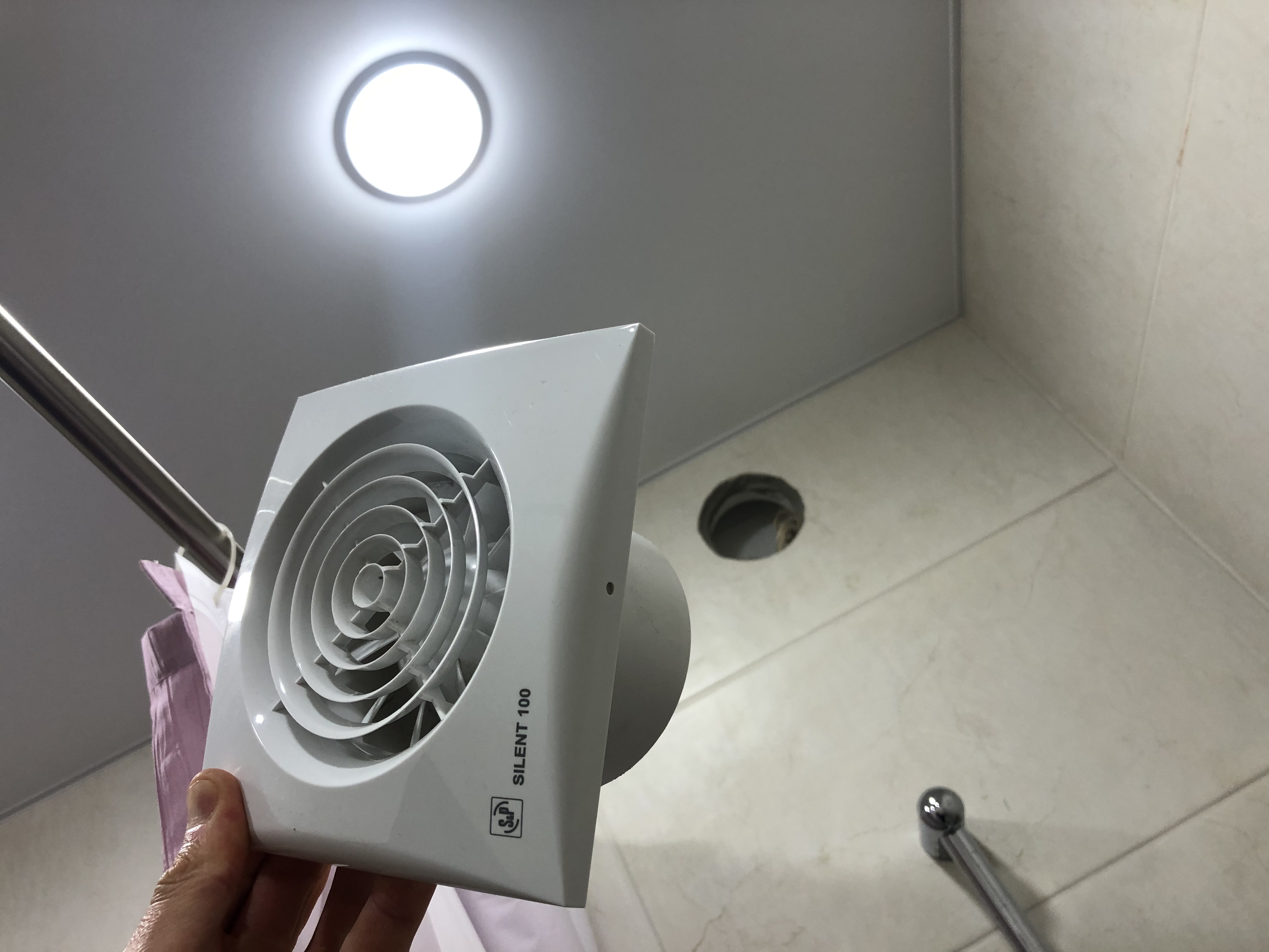 Как выбрать вентилятор в ванну
