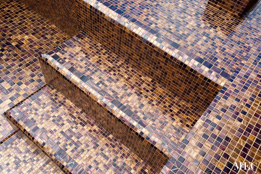 Мозаика на пол в ванной: разновидности и монтаж плитки мозаики в ванной комнате