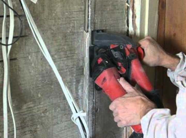 Как заделать штробы в стене с электропроводкой
