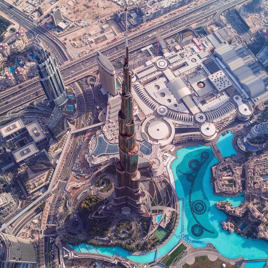 Метро бурдж халифа. Бурдж-Халифа Дубай. Небоскрёб Бурдж-Халифа в Дубае. Бурдж-Халифа (г. Дубай). Мечеть Бурдж Халифа.