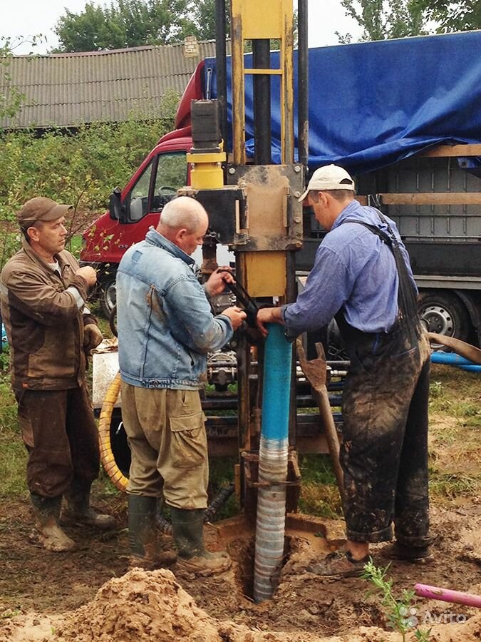 Скважина на воду нижегородская область. Бурение скважин. Бурение артезианских скважин. Бурение скваженна воду. Скважины д ля воды буркние.