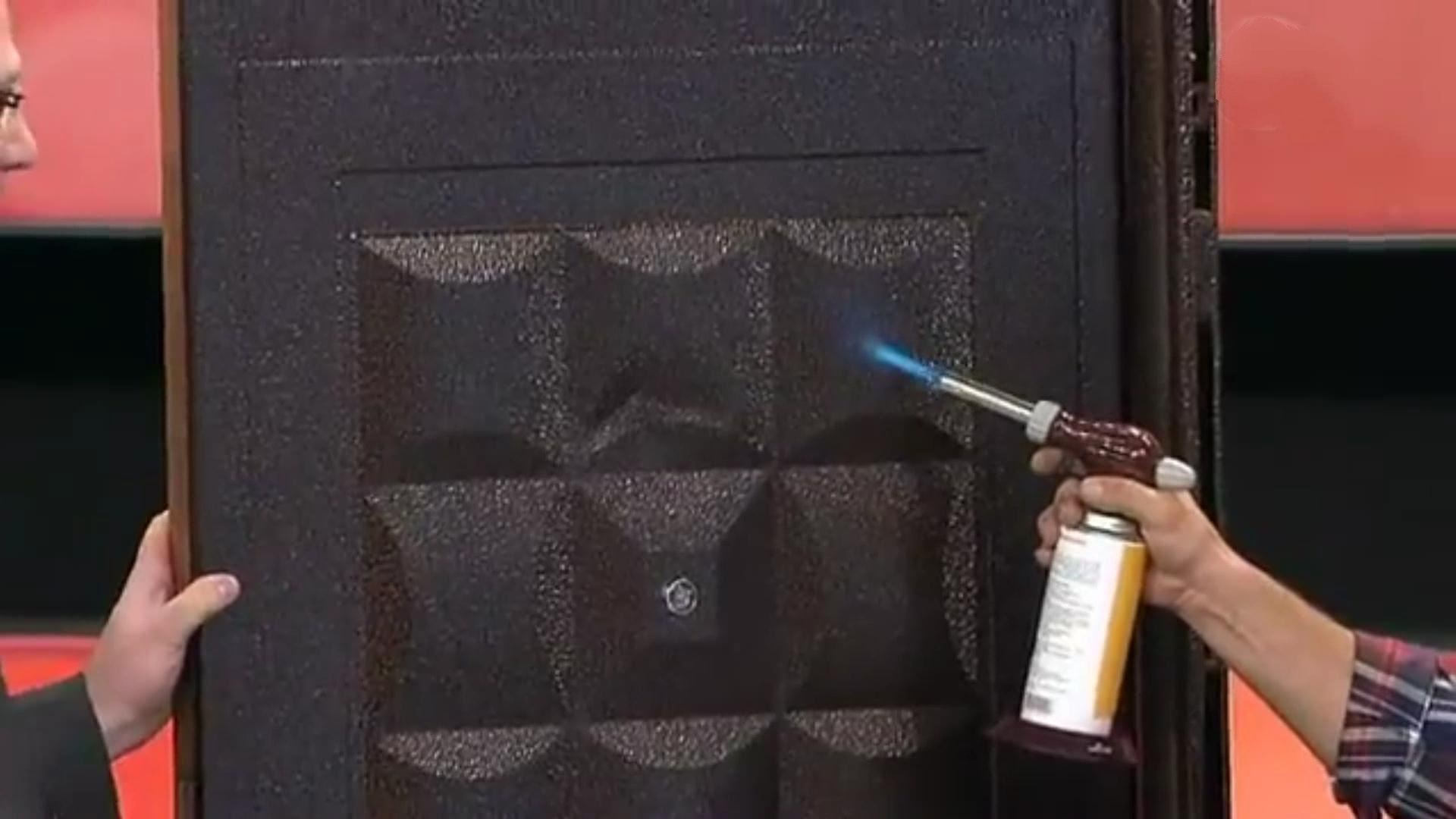Покраска входной металлической двери в домашних условиях