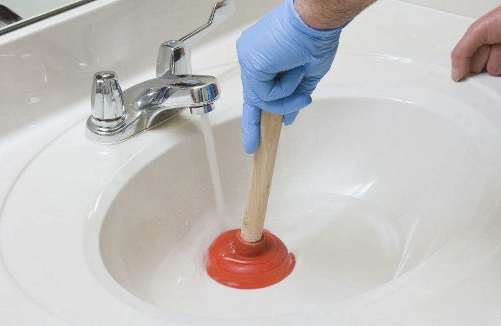 Как прочистить унитаз в домашних условиях своими руками