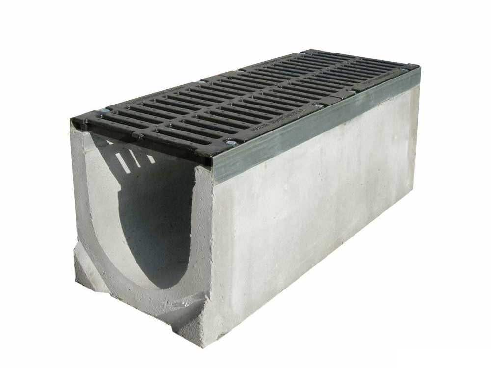Как установить бетонный лоток для отвода воды