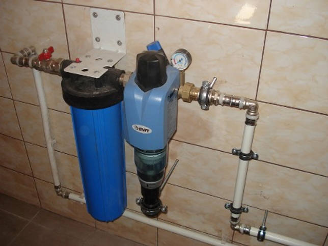Фильтр воды для водонагревателя. Фильтр полифосфатный для водонагревателя накопительного. Фильтр для воды для водонагревателя. Фильтр магистральный для водонагревателя. Фильтры для очистки воды в бойлерной.