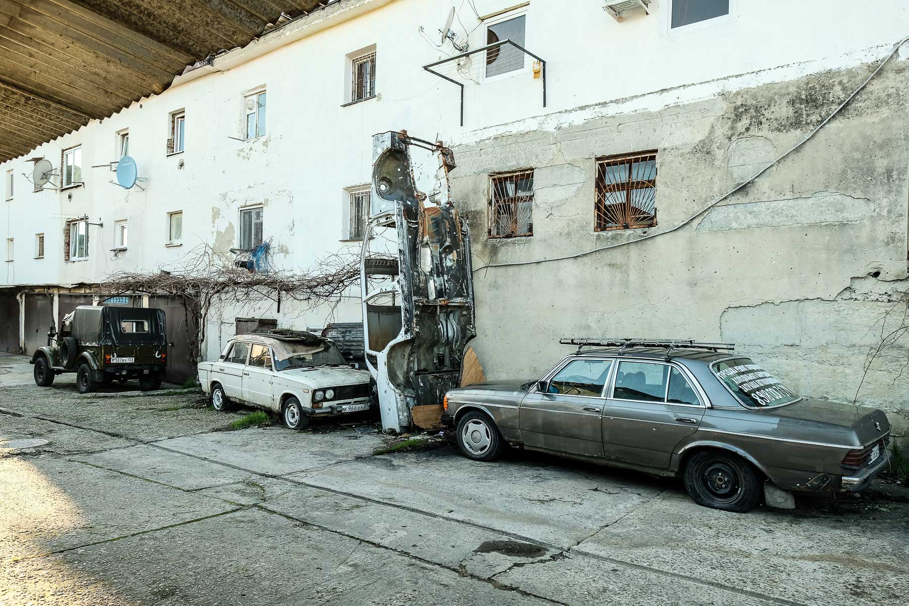 Гаражи в сочи как дома фото