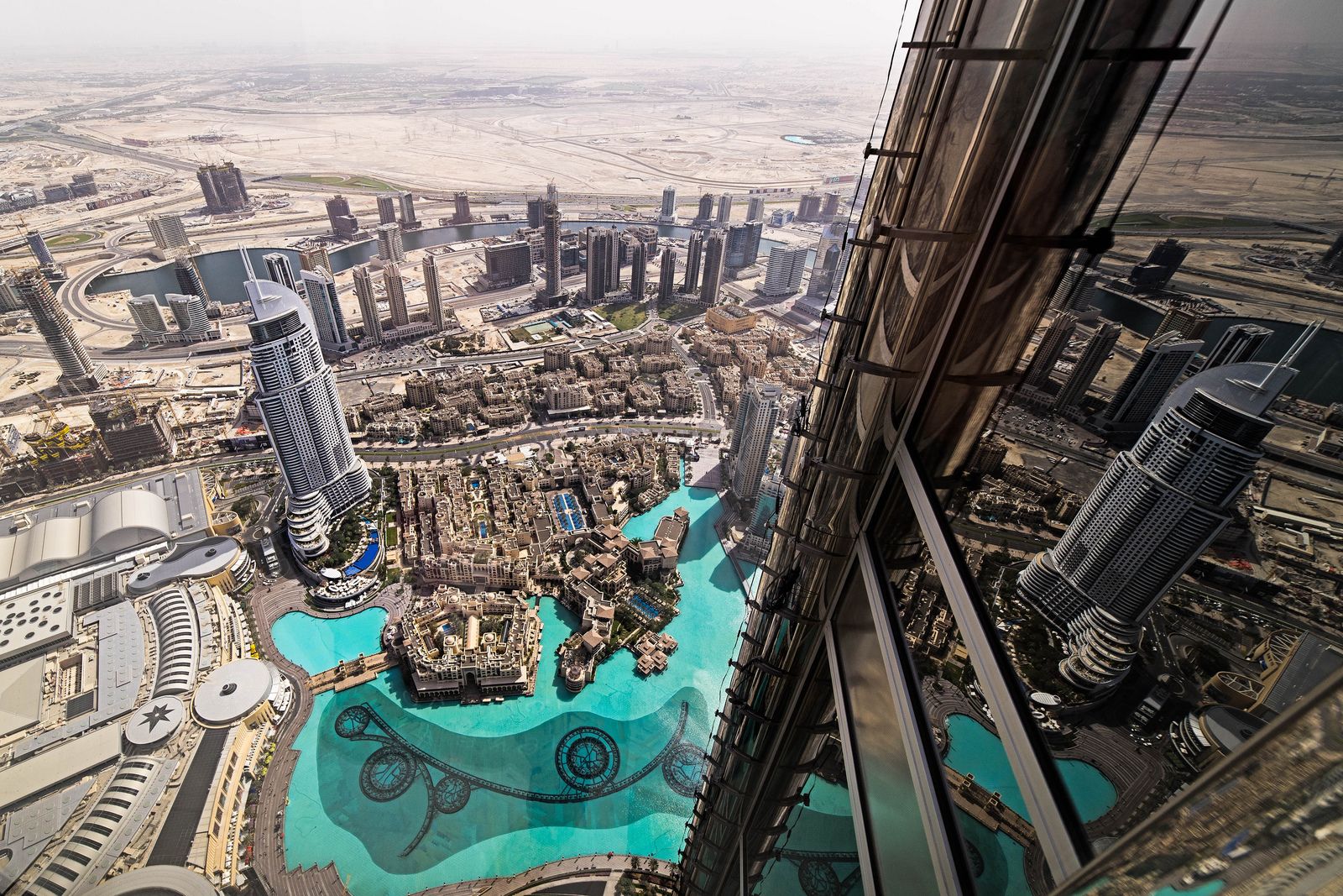 Башня халифа в дубае высота. Бурдж-Халифа Дубай. Небоскрёб Бурдж-Халифа в Дубае. 163 Этаж Бурдж Халифа. Дубай здание Бурдж Халифа.
