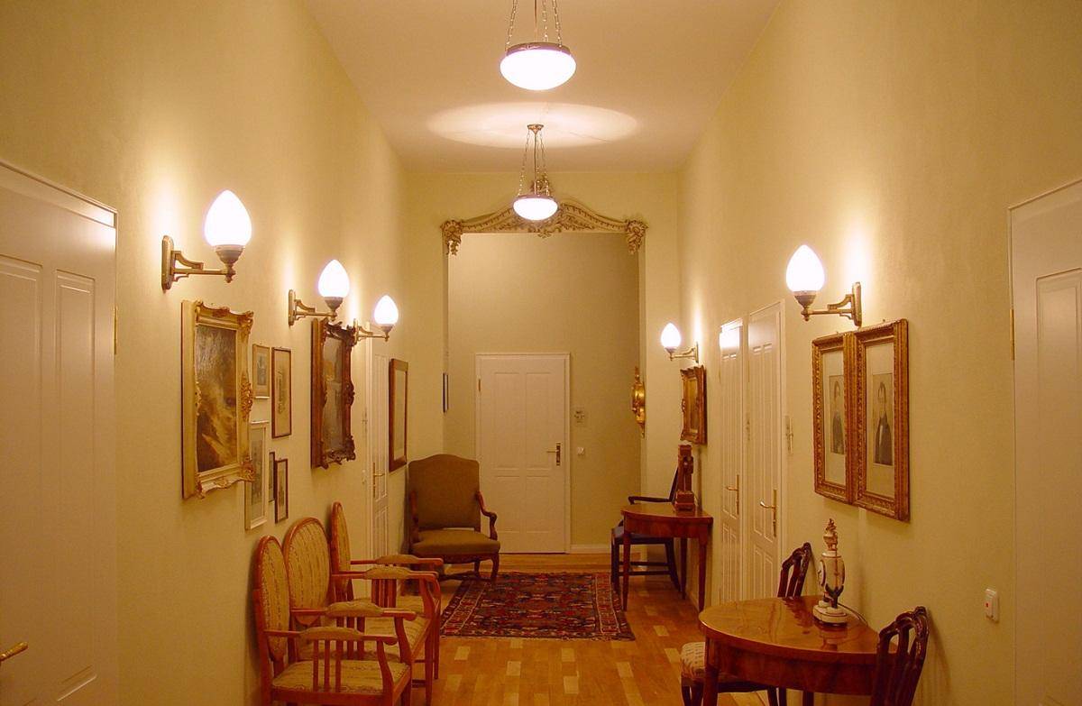 Свет в прихожей и коридоре