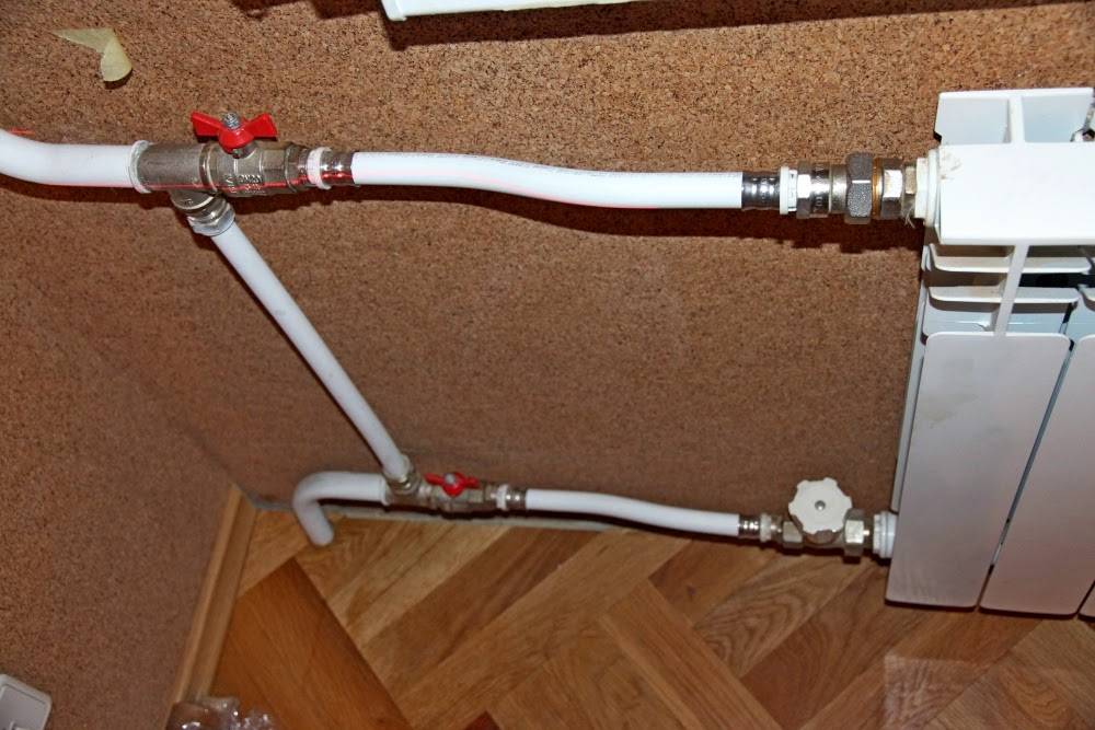 Делаем отопление частного дома своими руками трубами из металлопластика: выбор комплектующих и советы по установке