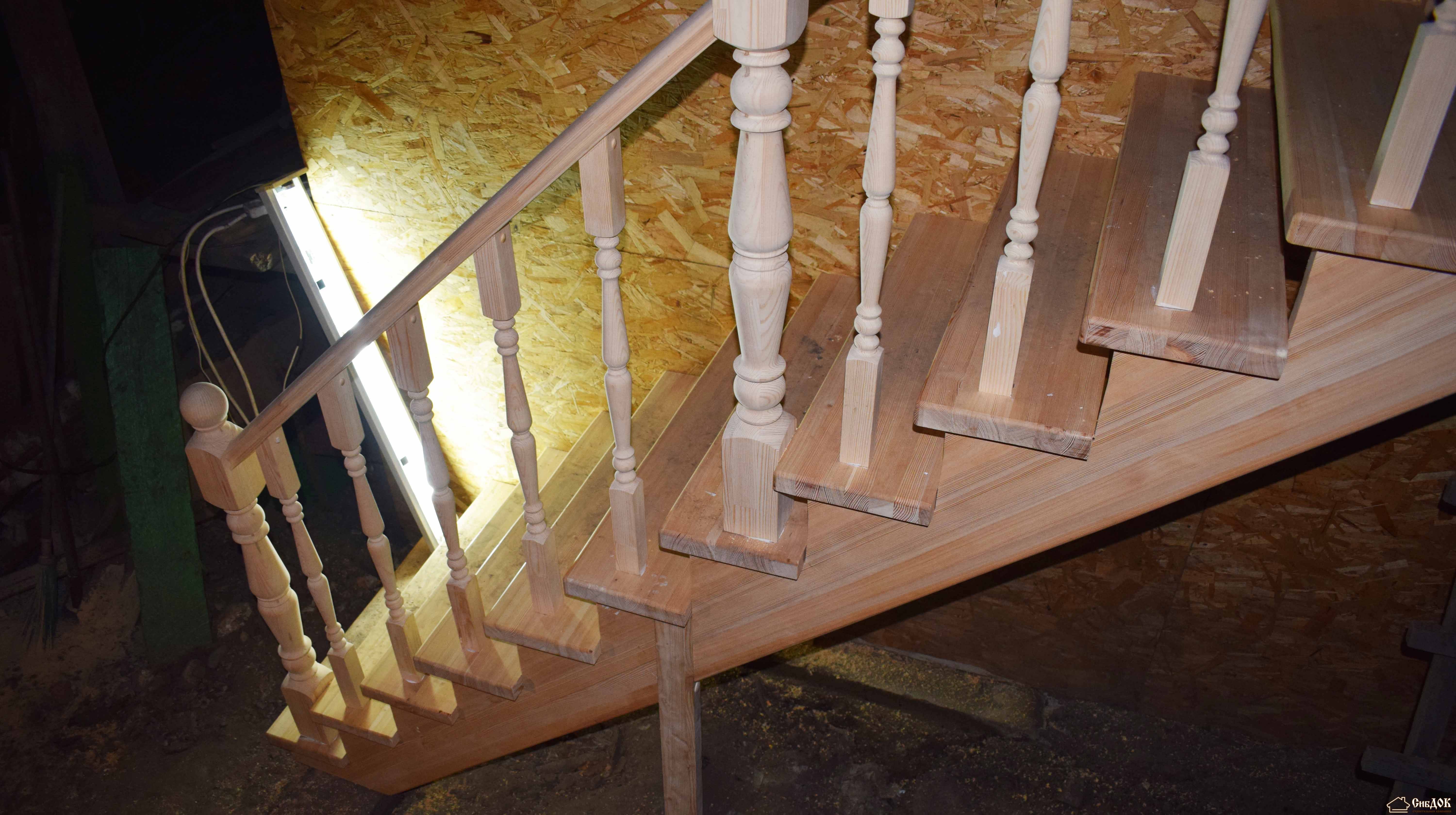 Как установить балясины и столбы на лестницу