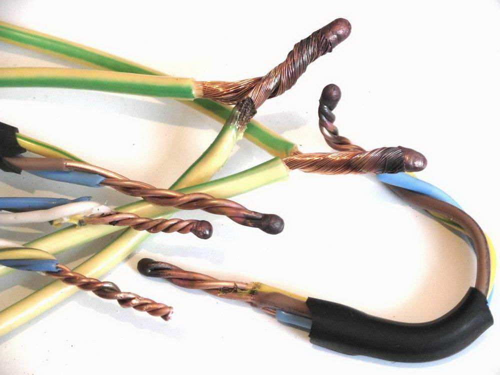 Способы оконцевания жил кабелей — назначение и инструмент