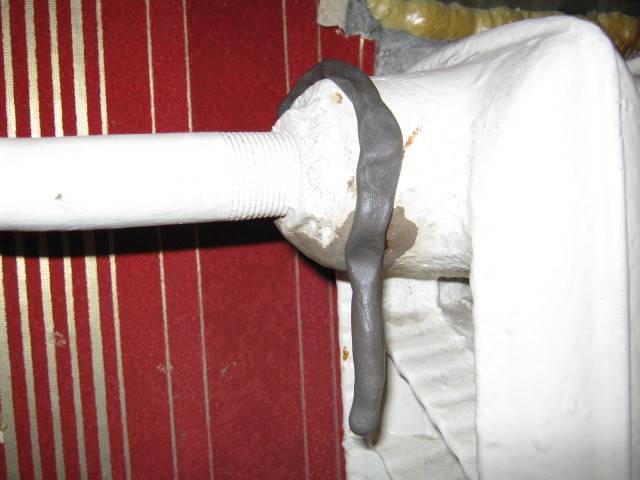 Способы устранения течи в радиаторах и трубах отопления