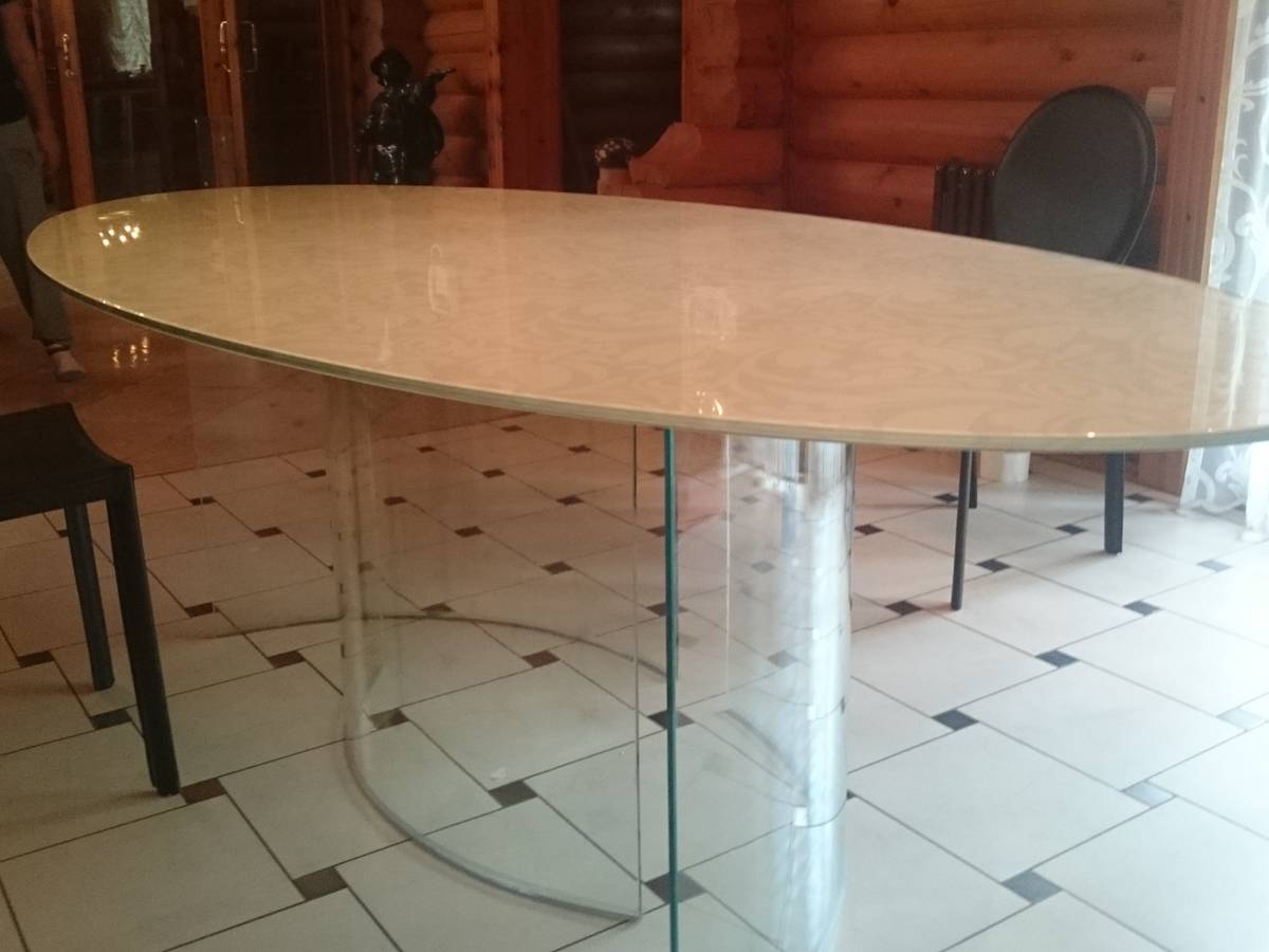 Стол обеденный со стеклом — стильный выбор для кухни