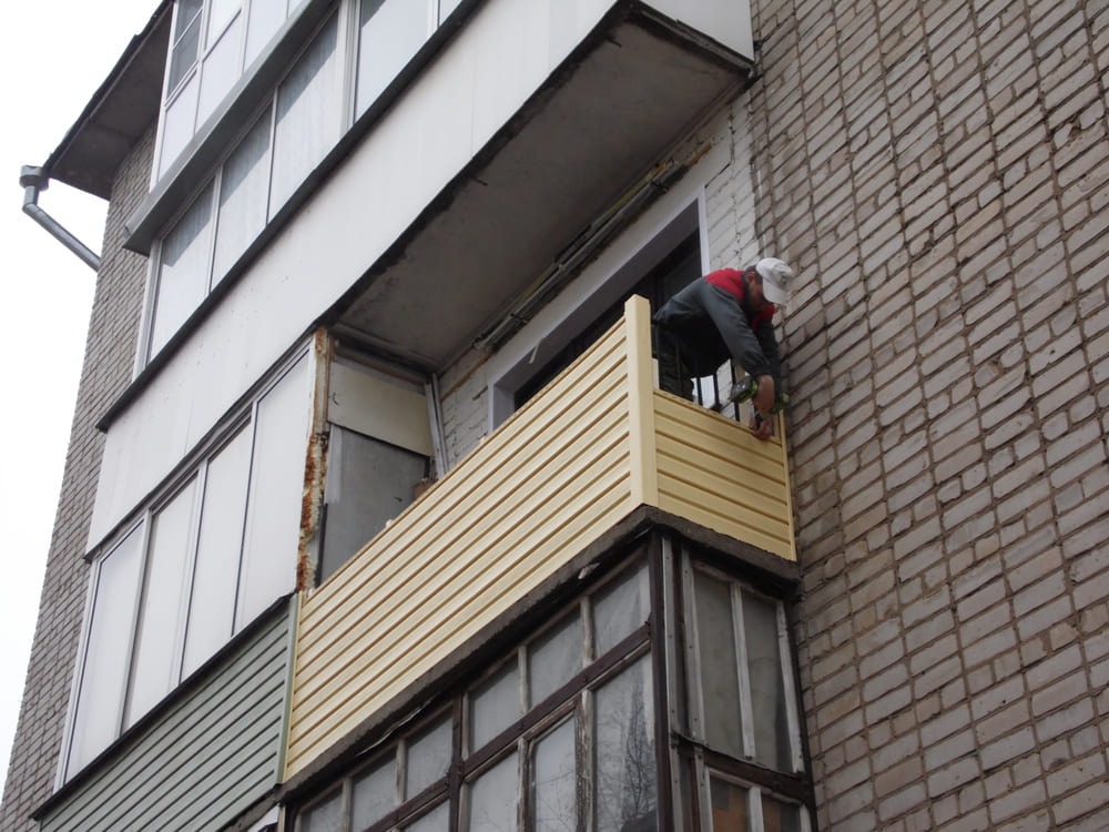 Потолок на балконе или лоджии своими руками: какой материал выбрать и пошаговая инструкция по монтажу. Обрешетка потолка на балконе под панели