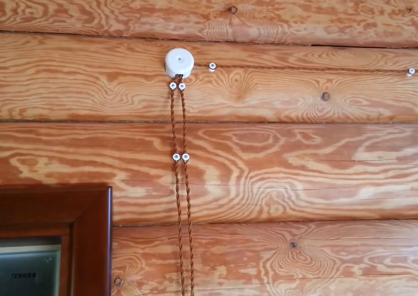 Как сделать скрытую электропроводку в доме из сруба