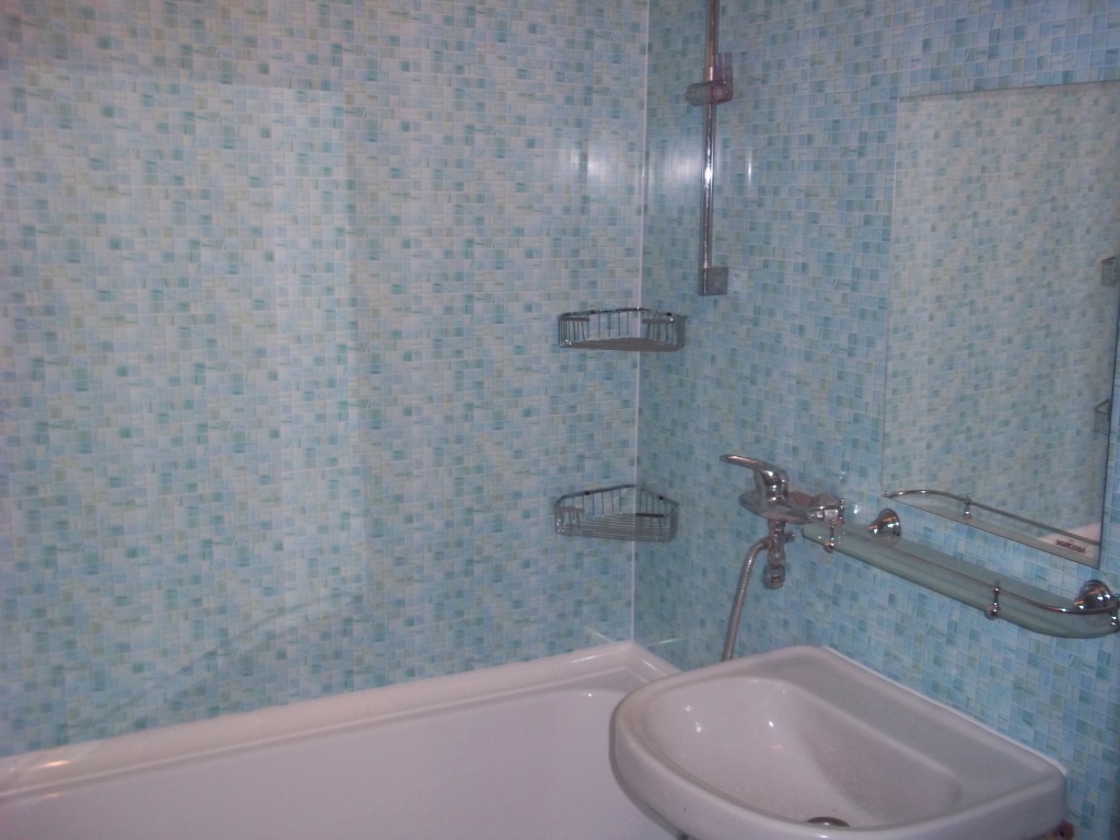 Обшивка ванной комнаты ПВХ панелями: делаем по инструкции обшивку ванной комнаты панелями пвх