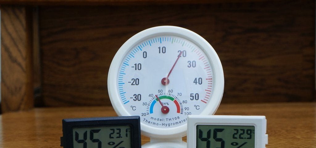 Чем измерить уровень влажности помещения: обзор 13 популярных гидрометров
