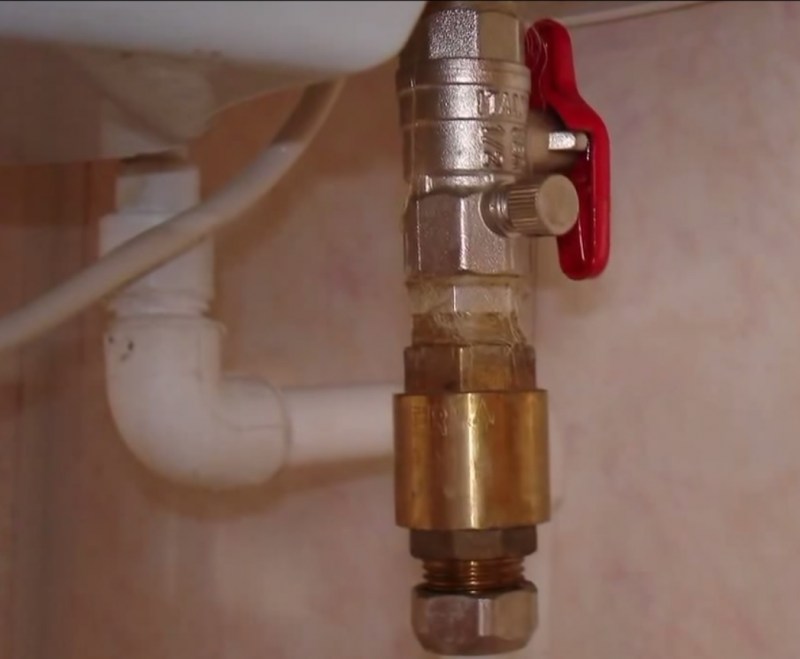 Обратный клапан для водонагревателя: подробное описание зачем обратный клапан нужен
