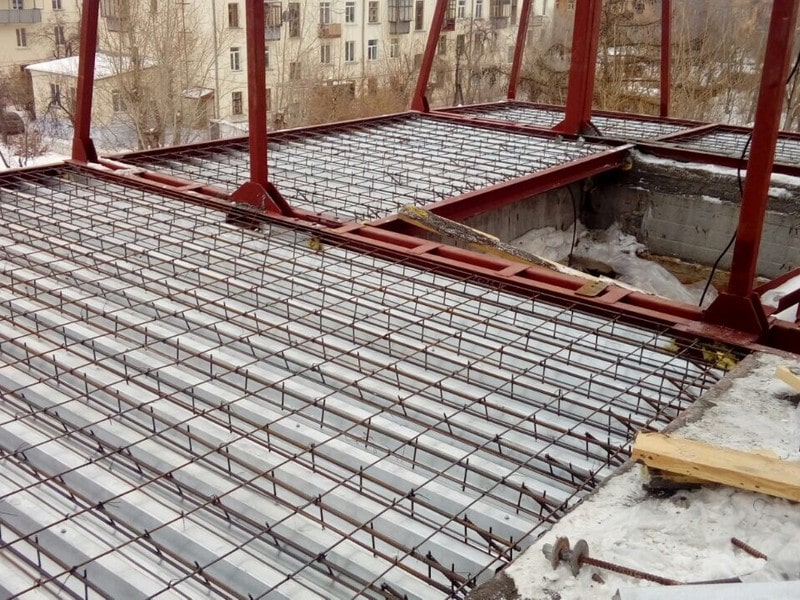 Армирование перекрытия по профнастилу и бетону