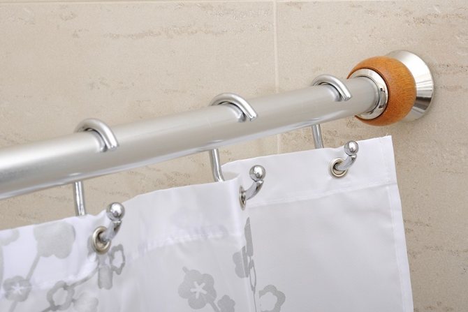 Штанга (карниз) для шторы в ванной