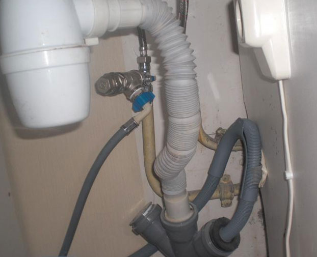 Подключение посудомоечной машины к водопроводу и канализации: используем для работы схему подключения