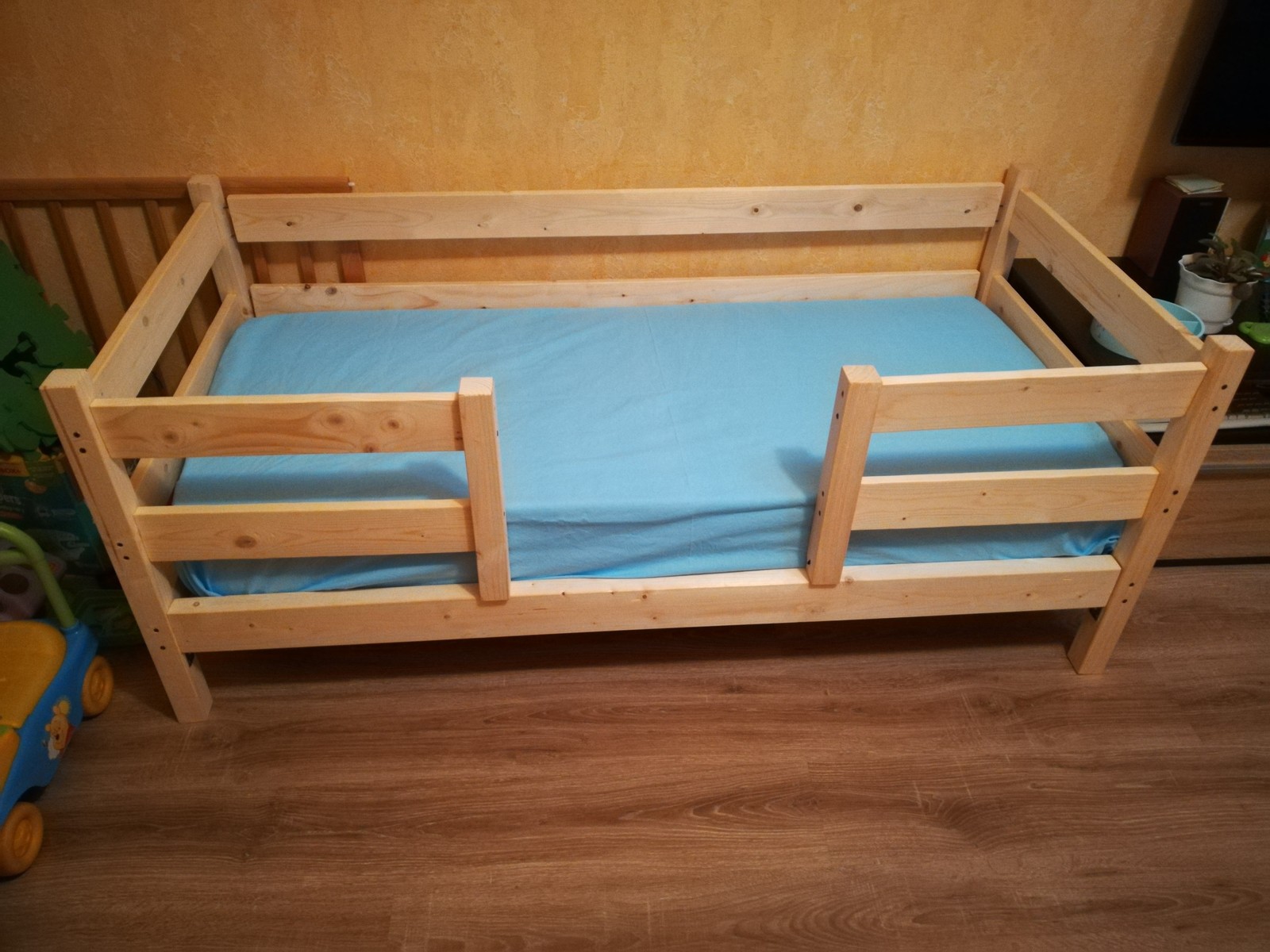 Самодельная детская кровать