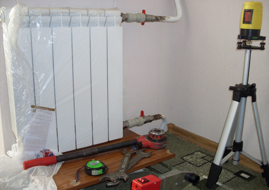 Как выбрать комплектующие для систем отопления: радиаторов, батарей, труб, домов и квартир