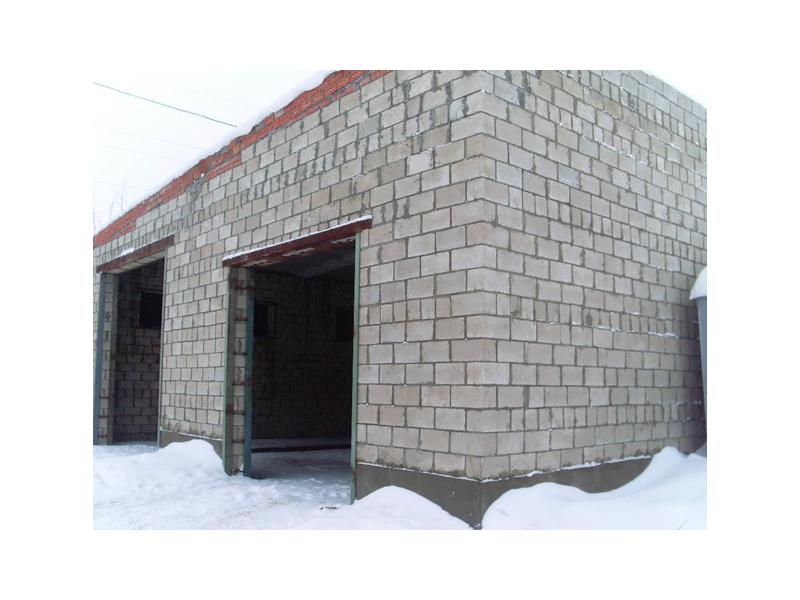 Какие блоки лучше использовать при строительстве гаража: характеристики