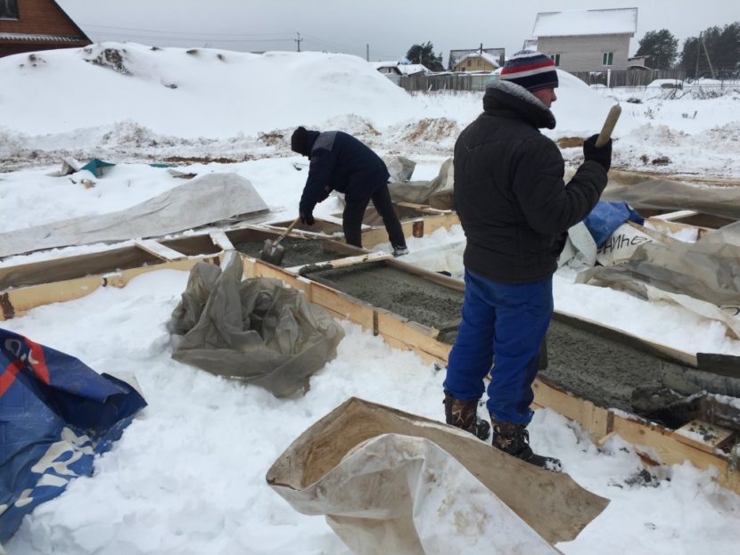 Как заливать фундамент зимой: узнаем из практических действий, как можно залить фундамент зимой