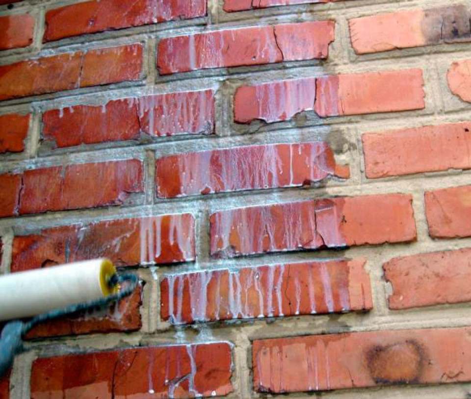 Как правильно покрасить дом кирпичный снаружи