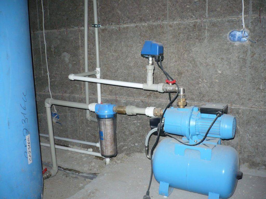 Как правильно установить и подключить насосную станцию водоснабжения